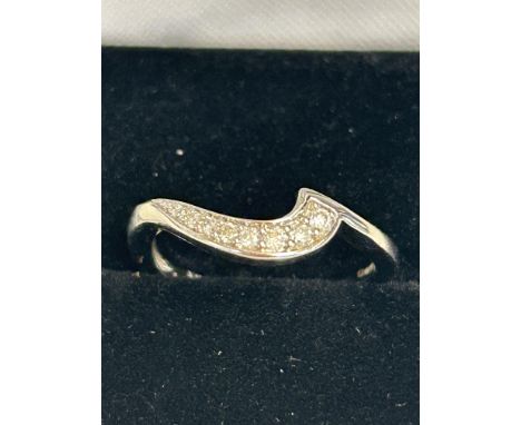 9ct white gold ring 0.95 diamonds Weight 1.9g Size K 