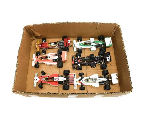 Carousel, Minichamps And Quartzo 1:18 Scale F1 Group a collection of six unboxed models (all E-G)