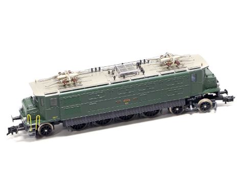 HAG HO Gauge 139 Ae4/7 SBB 10905 Pantograph Locomotive (E box E)