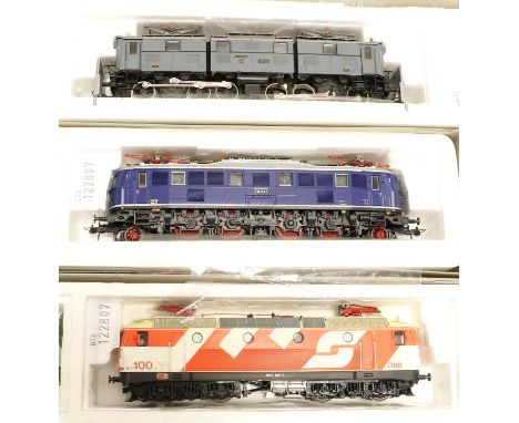 Roco HO Gauge Three Pantograph Locomotives 43427 BR E 91 DR articulated, 43549 OBB B-B 1044 100-4 and 43659 E18 1-B-B-1 DB (a