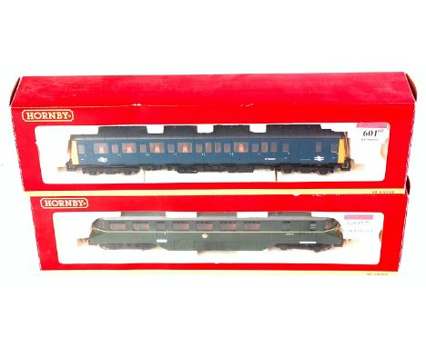 Two Hornby (Margate) diesel railcars, R2668 class 121 W55024 BR blue (E)(BE), R2653 BR(W) railcar W22W green (E)(BE)