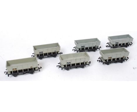 Six H-Dublo hopper wagons, couple (VG) mostly (E)