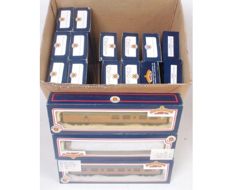 17 various boxed Bachmann 00 Gauge Thompson LNER Coaches, mixed examples, all appear as issued, to include 34-402 59'6 Thomps