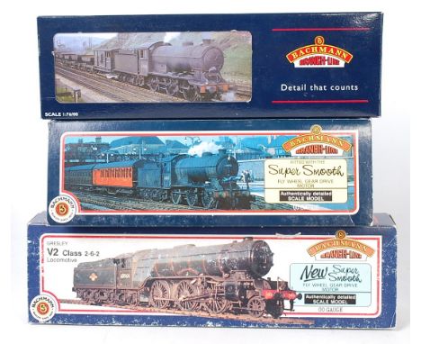 Bachmann 00 Gauge Locomotive Group, 3 examples to include No.31-861 J39 No.64838 BR Black Early Crest, No.31-851 J39 No.64964