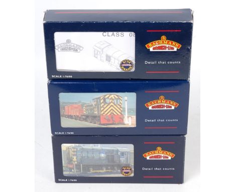 Bachmann 00 Gauge Boxed Shunter Group, 3 examples, 32-100 08 Diesel Shunter No.13365 BR Green, 32-110 08 Diesel Shunter No.13