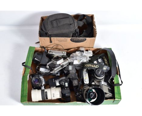 A TRAY CONTAINING TWELVE MINOLTA SLR CAMERAS comprising of two 110 Zoom, a 24 Rapid, a Uniomat, an Electro-shot, Dynax 5, 300