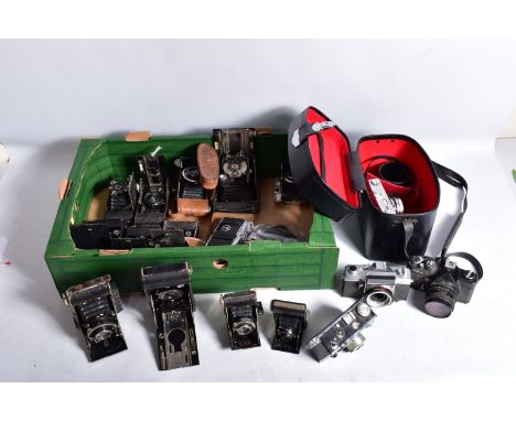 A TRAY CONTAINING TWELVE FOLDING CAMERAS including two Carbines, four with Deckel Shutter release, two Zeiss Ikon, a Sands Fo
