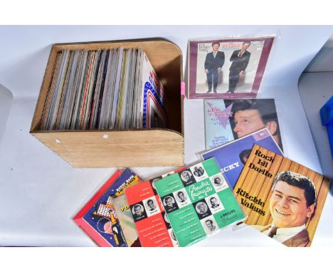 A WOODEN LP BOX CONTAINING APPROX NINETY LPs AND 78s from the 1950s and 60s including Bob Dylan , The Everly Brothers, Ricky 