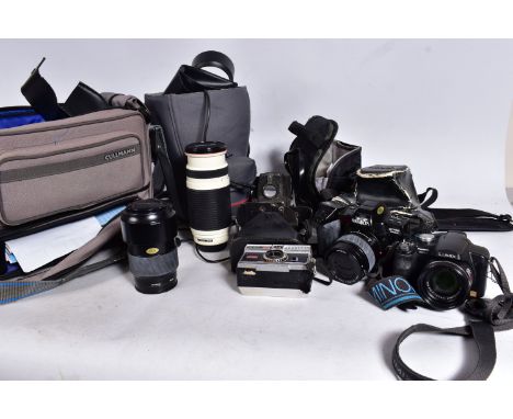 A TRAY CONTAINING FILM AND DIGITAL CAMERAS AND LENSES including a Minolta Dynax 7000i fitted with a 35-80mm f4 lens, a Minolt