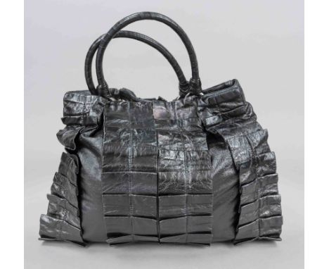 Miu Miu, Black Vintage Tote Bag, extrem weiches schwarzes Leder, partiell gefaltet und schuppenartig vernäht, silberfarbene H
