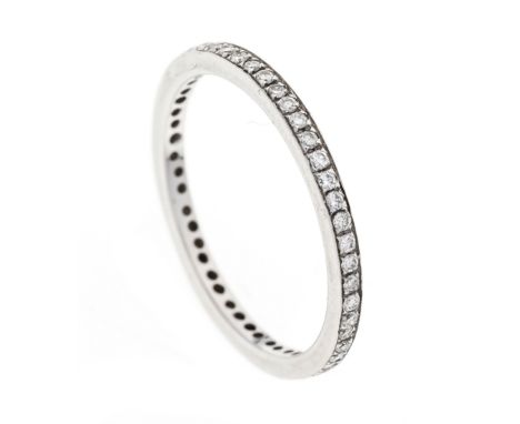 Eternity-Brillant-Ring WG 750/000 mit 51 Brillanten, zus. 0,36 ct W/VS-SI, RG 59, 2,3 g