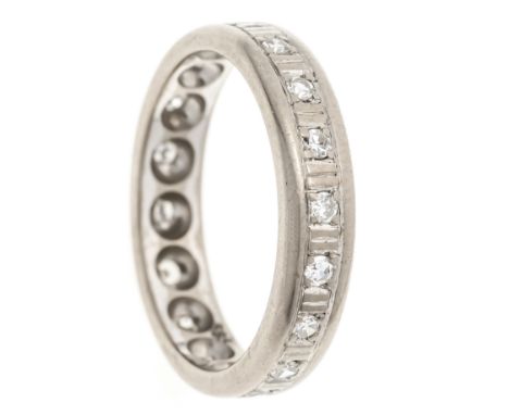 Eternity-Ring WG 585/000 mit 18 Achtkant-Diamanten, zus. 0,18 ct W/SI, RG 55, 4,1 g