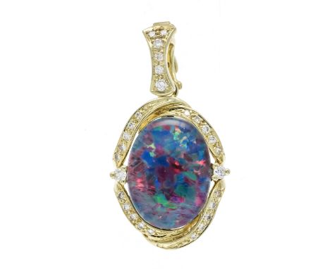 Opal-Brillant-Clipanhänger GG 585/000 mit einer ovalen Opal-Triplette 16 x 12 mm, 26 Brillanten und 2 Achtkant-Diamanten, zus