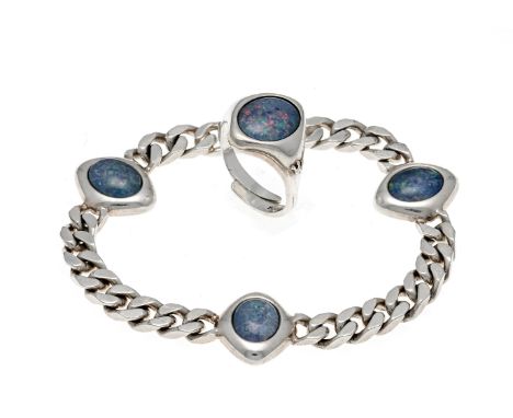 2-teiliges Opal-Set Silber 835/000 mit 4 ovalen Opal-Tripletten 10 x 8 mm in blaugrün-rotem Farbenspiel, Armband mit Klappsch
