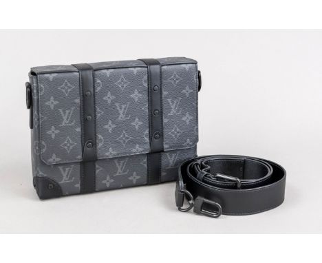 Louis Vuitton, Monogram Eclipse Canvas Trunk Messenger Bag, gummiertes Baumwollgewebe im klassischen Logoprint-Design mit Det