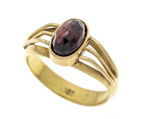 Granat-Ring GG 585/000 mit einem oval fac. Granat 8,8 x 5,8 mm, RG 56, 4,7 g