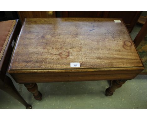 Mahogany commode