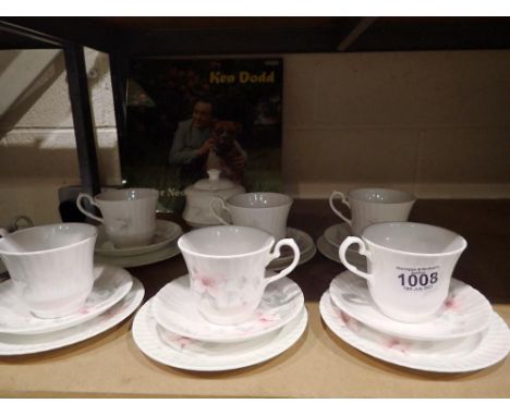 Royal Worcester bone China spode tea service. (19). Not available for in-house P&amp;P 