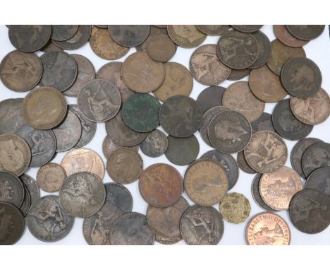 Collection of Victorian and later pennies, halfpennies and farthings, varied grades. P&amp;P Group 1 (£14+VAT for the first l