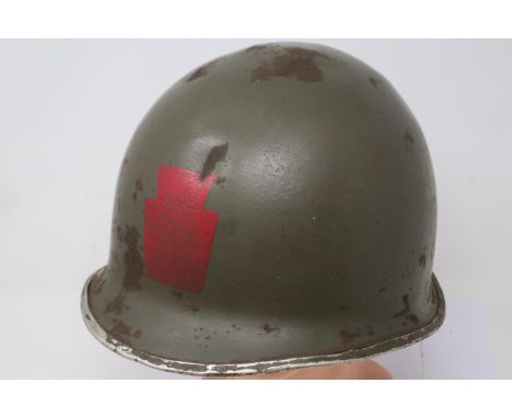 WWII US 28th Infantry Division swivel-bale front-seam helmet. P&amp;P Group 2 (£18+VAT for the first lot and £3+VAT for subse