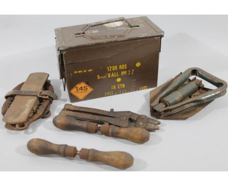 Various army related items, to include a folding metal spade, ammunition crate, 19cm high, 28cm wide, 15cm deep, and  various