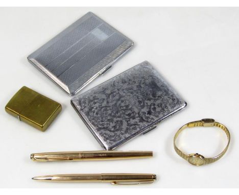 Various bygones and jewellery, comprising a Parker pen set in gilt coloured textured metal, the fountain pen with arrow clip,