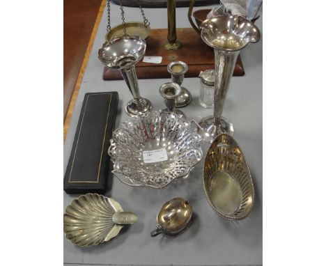 A quantity of EPNS to inc a cased muffin fork, bon bon dishes, cruet, candlesticks etc