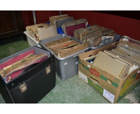 Music - 78s, including 1920s and onwards, Vera Lynn, Handel, Strauss, other classical music, military marches, with manuscrip