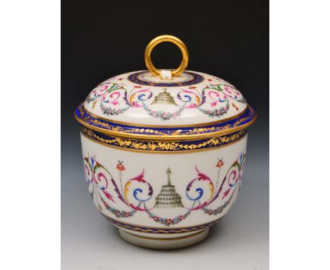 Derby sucrier and cover circa 1790, decorated in polychrome enamels with scrolling flowers and gilt bands, with loop finial, 