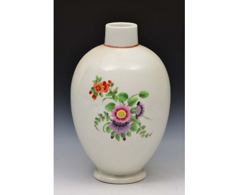 Worcester porcelain tea caddy circa 1774, decorated in polychrome enamels with sprays of flowers and three separate flowers o