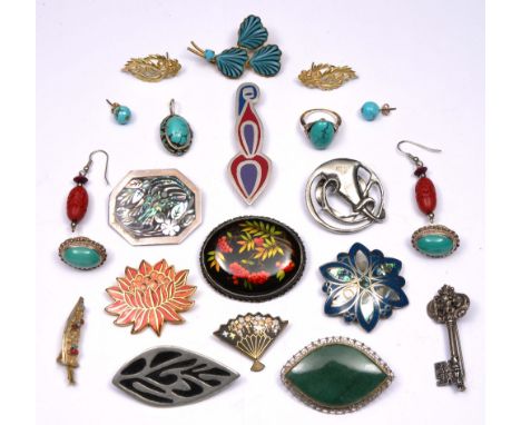 Small collection of jewellery including three Mexican white metal brooches with enamel decoration stamped ;925, various other