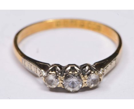 18ct gold ring with three stone setting