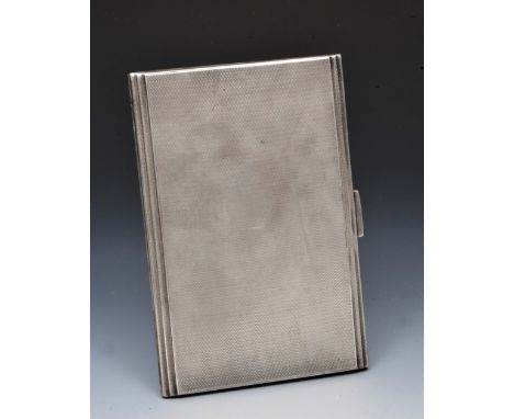 Silver cigarette case with gilt interior and engine turned decoration, 198 grams