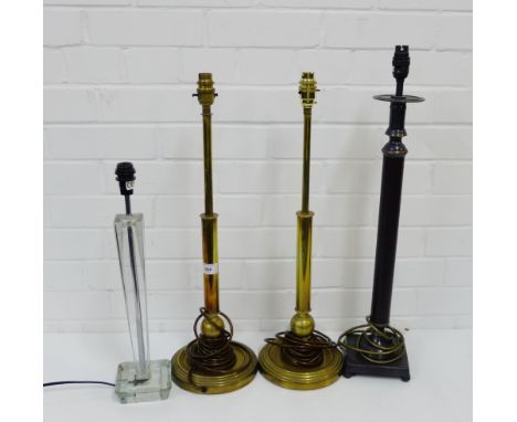 A pair of brass table lamps together with a glass lamp and a faux leather table lamp base, (4) 