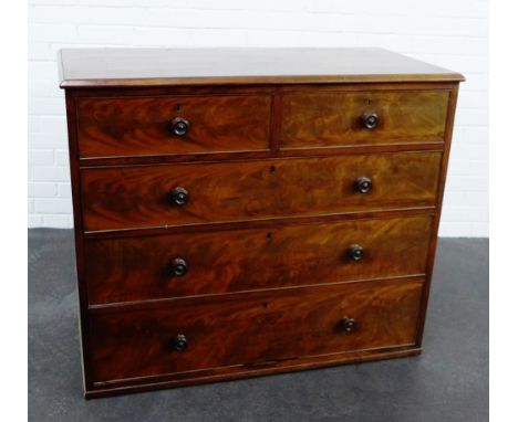 A Victorian mahogany chest, the rectangular top over two short drawers and three long drawers, 82 x 110cm 