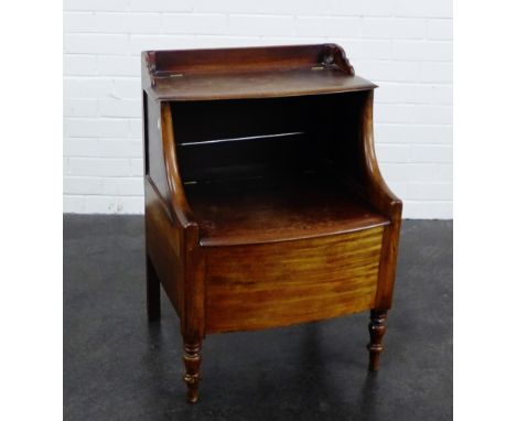 A mahogany commode, 89 x 58cm