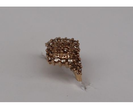 Gemporia - A 9ct Tomas Rae diamond ring, set with round cut diamonds totalling 1ct, to a 9ct gold setting and shank, size L t