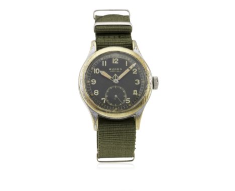 A GENTLEMAN'S BRITISH MILITARY BUREN GRAND PRIX W.W.W. WRIST WATCH CIRCA 1940s
D: Black dial with Arabic numerals, luminous m
