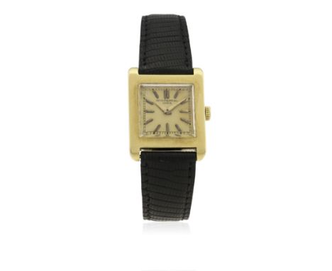 A GENTLEMAN'S 18K SOLID GOLD PATEK PHILIPPE WRIST WATCH CIRCA 1930s D: Silver dial Calatrava type dial with gilt batons &amp;