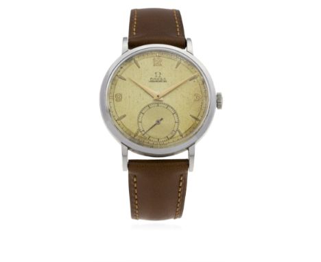 A RARE GENTLEMAN'S LARGE SIZE STAINLESS STEEL OMEGA CHRONOMETRE WRIST WATCH DATED 1944, REF. CK 2366 WITH OMEGA EXTRACT OF TH