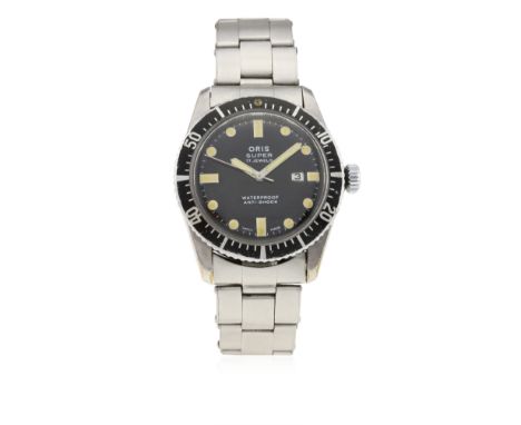 A RARE GENTLEMAN'S ORIS SUPER DIVERS BRACELET WATCH CIRCA 1960s, WITH ORIGINAL BOX &amp; INSTRUCTIONS
D: Gloss black dial wit