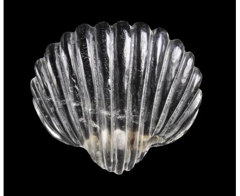 A RARE ROMAN ROCK CRYSTAL SHELL. 1st - 2nd century A.D.30 x 27 x 11 mmDecorative element in the shape of a shell characterize