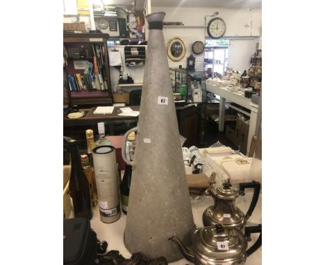 An Acme megaphone sentos