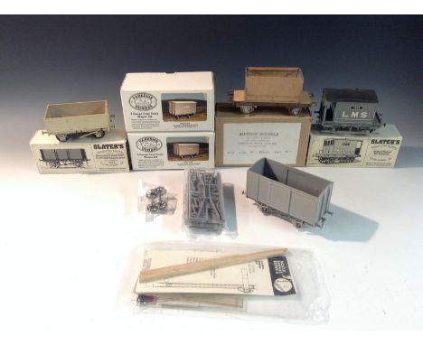 Parkside Dundas Models - an O gauge kit built PS07 LMS 12 Ton Van;  another unbuilt;  a built M.R. 10T Brake Van;  a Gloucest