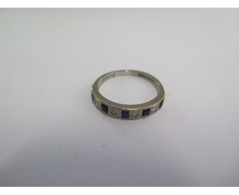 An 18ct white gold diamond and sapphire ring size Q - approx weight 3.8 grams - some light wear but generally good condition 