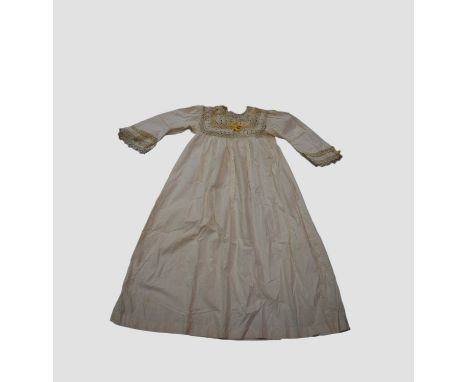 Summer nightdress, European, late 19th/early 20th century, undyed fine cotton with bobbin lace and whitework square neck bodi