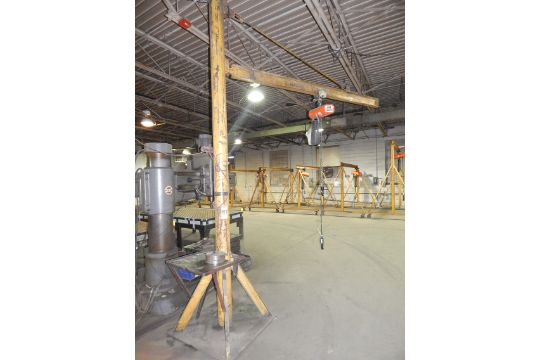 Floor Mounted Jib Crane 13 Ft Tall X 10 Ft Arm With Cm 1 4 Ton