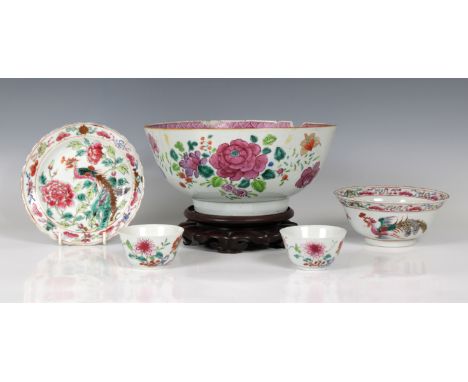 A Chinese porcelain footed bowl23.5cm. diameter (damaged), together with a 20th century famille rose porcelain bowl and assoc