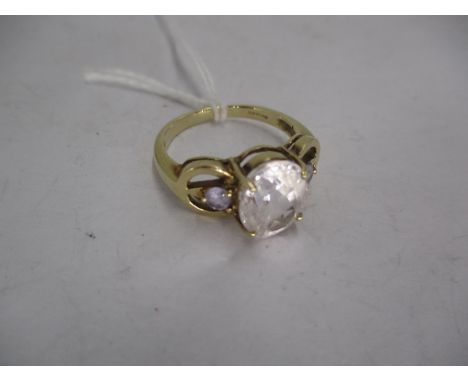 9ct Gold 3 Stone Ring, 3.4g, Size N 