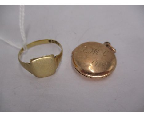 9ct Gold Signet Ring and Locket, 5.5g 